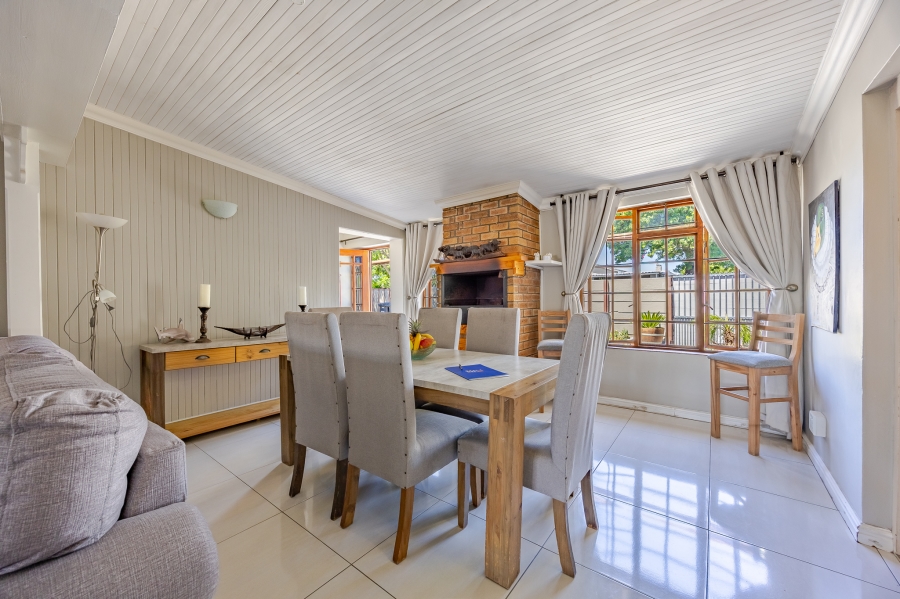 5 Bedroom Property for Sale in Bothasig Western Cape